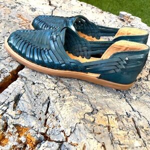 Caramba Harachi Leather Sandals in Midnight Blue